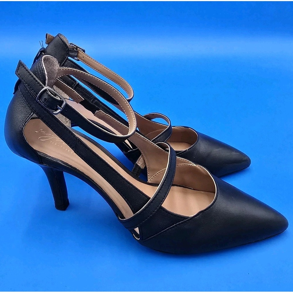 Journee Collection Women's Vallerie Black Leather Pumps Sz 10 Retail $100